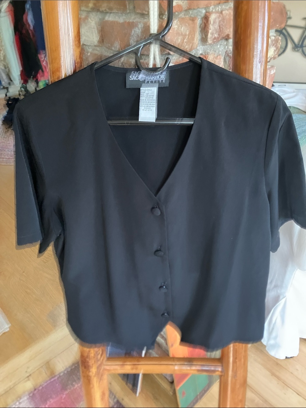 Sag Harbor Black Short Sleeve V-Neck Button Blouse US 14P/UK Size 18P